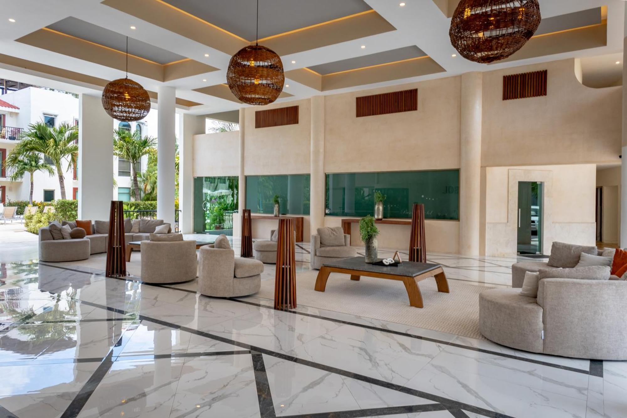 Paseo Del Sol Condohotel By Bvr Playa del Carmen Exterior foto